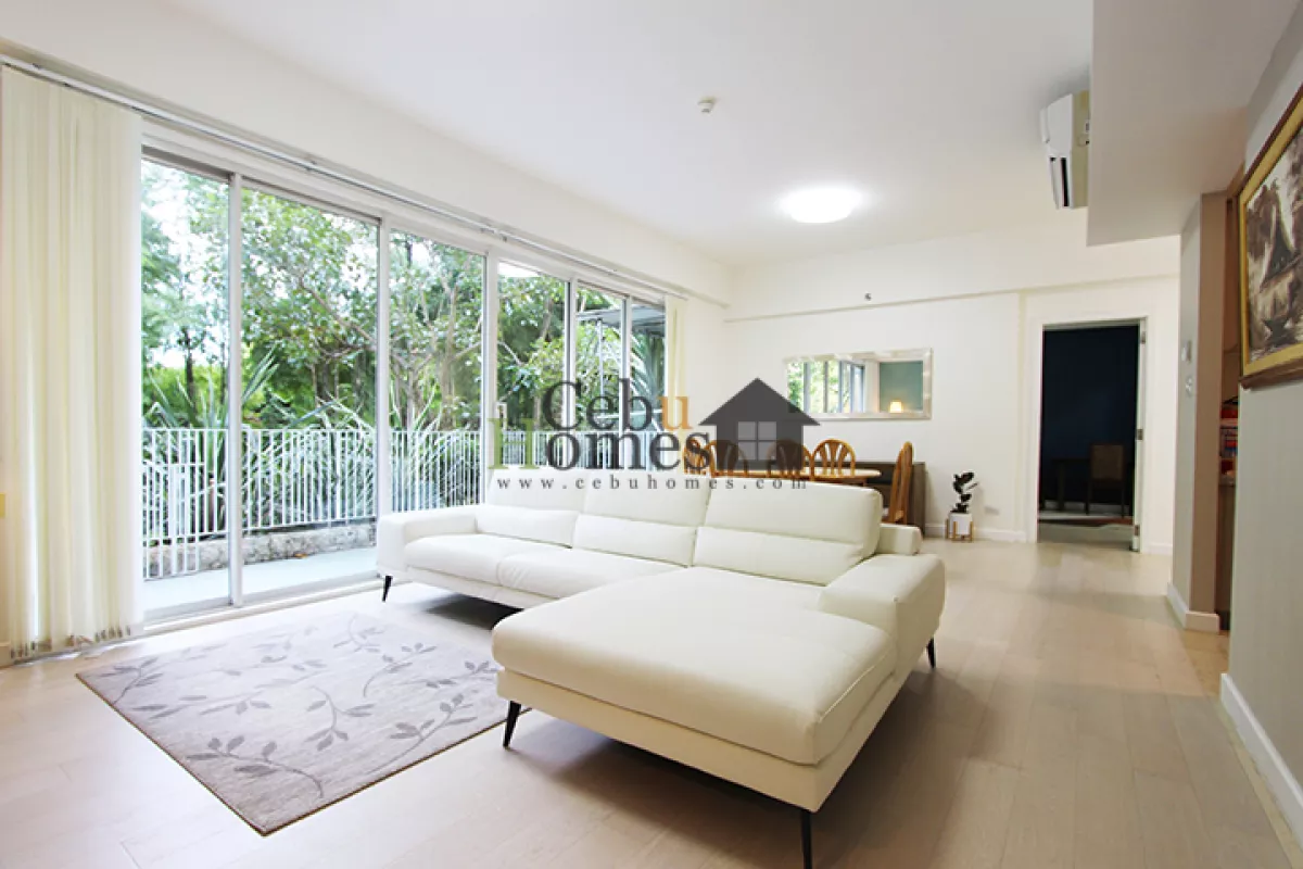 Three-Bedroom Unit in 32 Sanson01