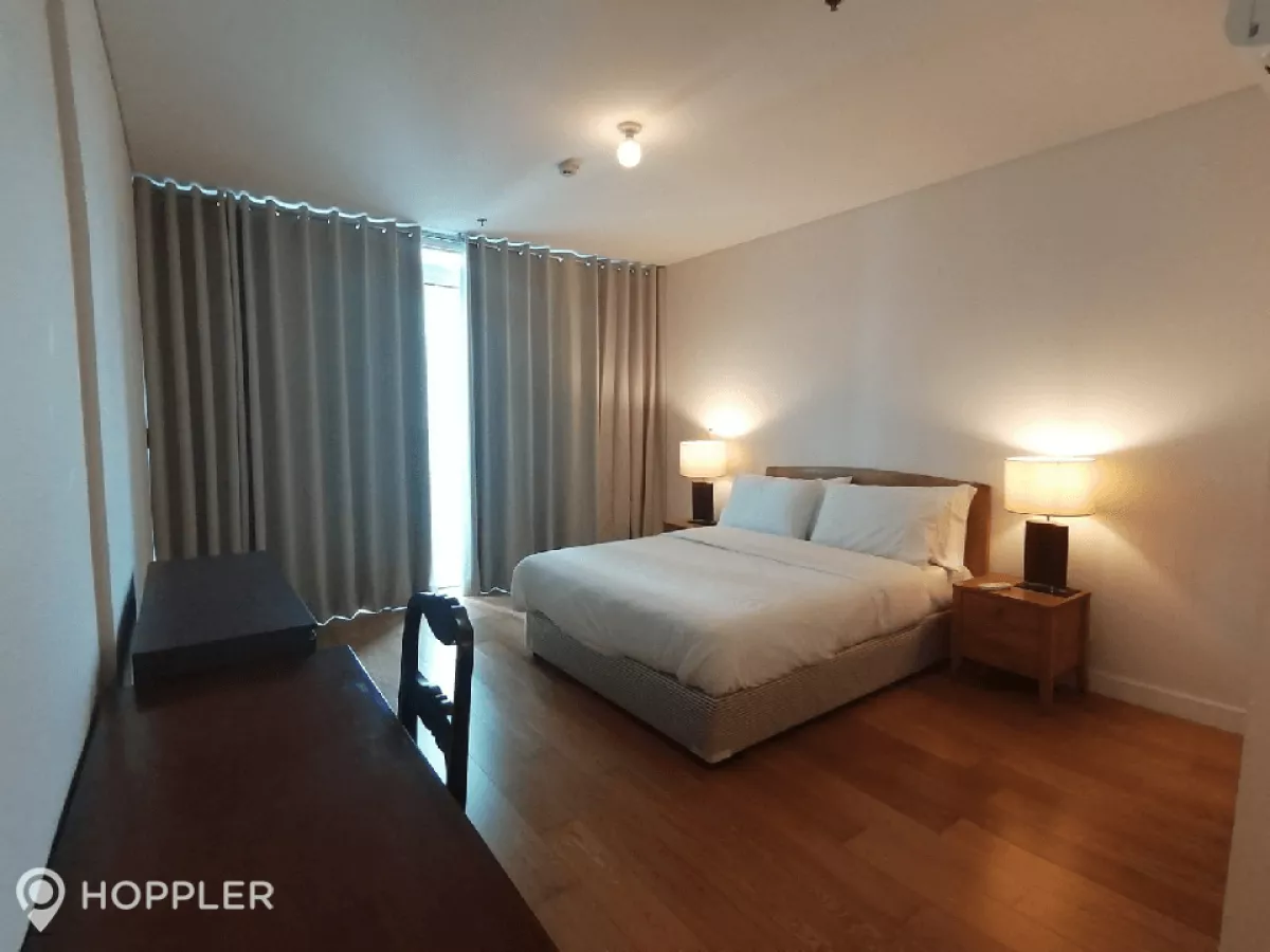 "2BR Condo for Rent in Park Terraces, San Lorenzo Village, Makati - RR3030681"02