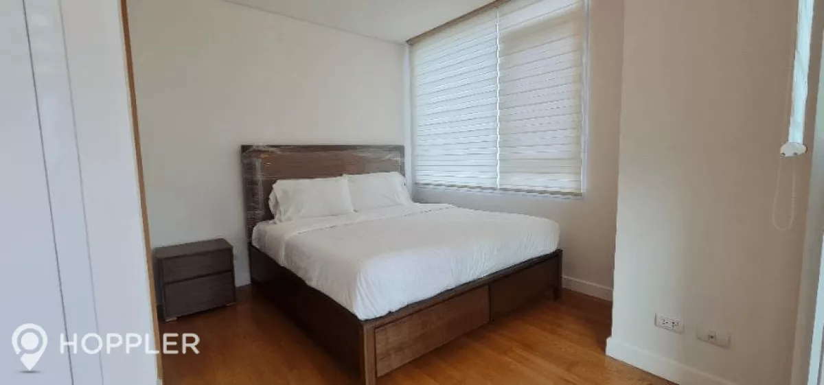 "2BR Condo for Rent in Park Terraces, San Lorenzo Village, Makati - RR3030681"08