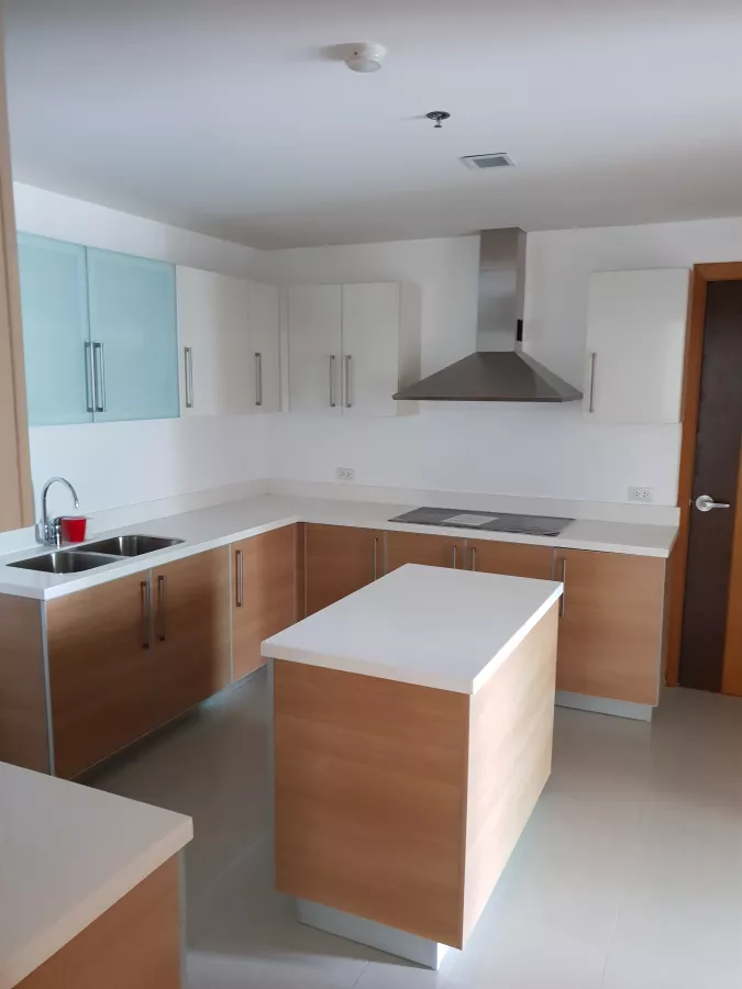 Park Terraces Three Bedroom Condo Rent Ayala Center Makati City04