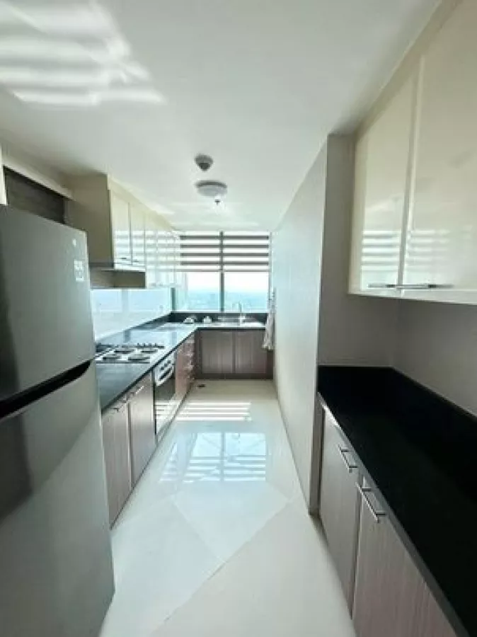 2 bedroom Fully furnished Eight Forbestown Golf View Residences For Lease (BGC)04