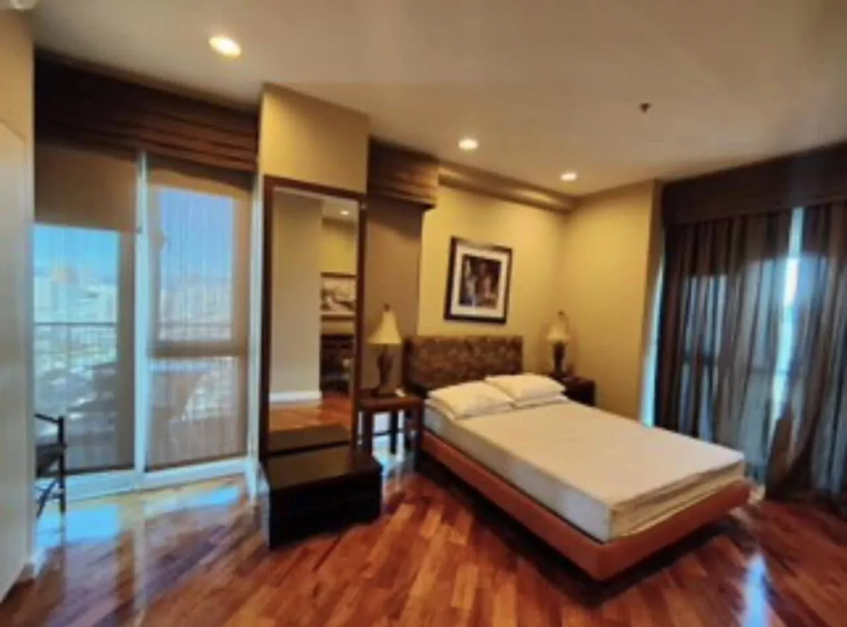 "Condominium For Rent in Manansala Tower Rockwell, Makati City"03
