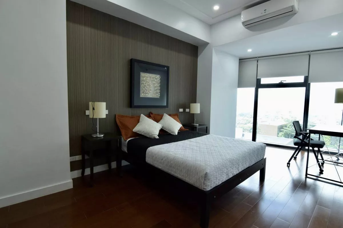 Grand Hyatt Manila For Rent Condo BGC Taguig04