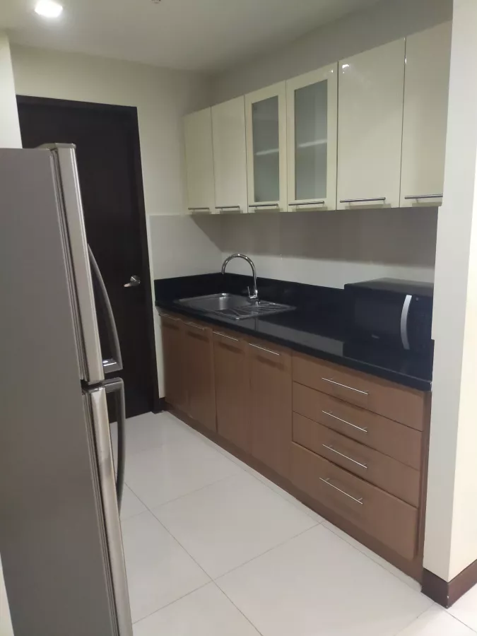 "Fully Furnished One Bedroom Fo Rent, One Central Condominium, Megaworld Makati"06