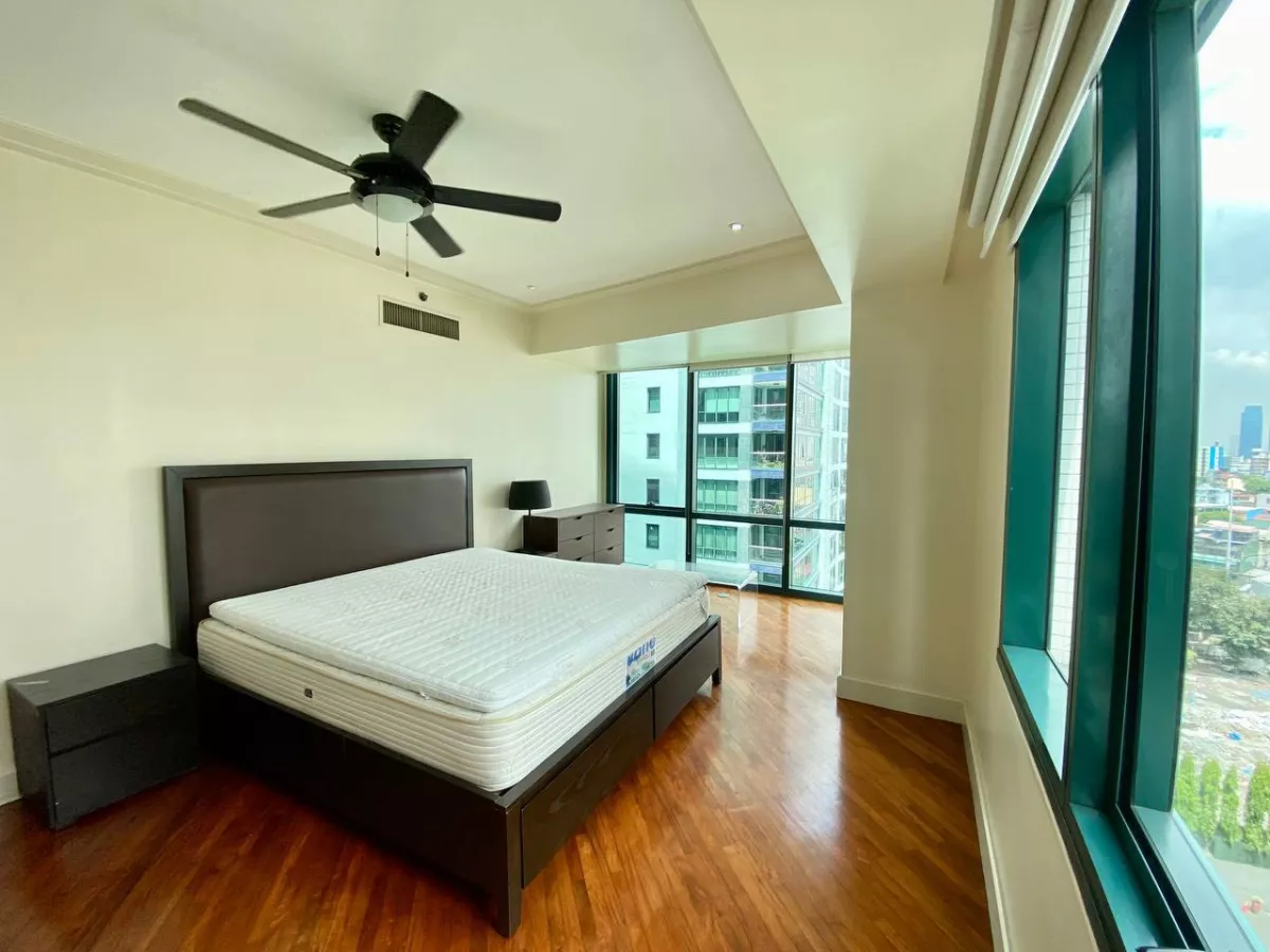 For Rent Amorsolo Square 2BR Rent04