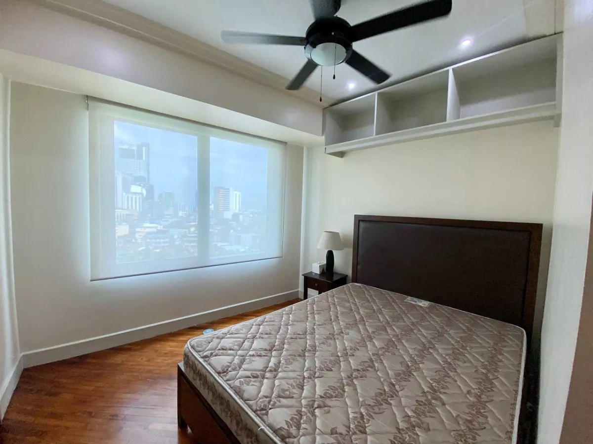 For Rent Amorsolo Square 2BR Rent05
