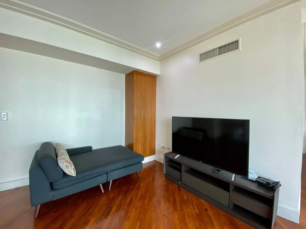 For Rent Amorsolo Square 2BR Rent07