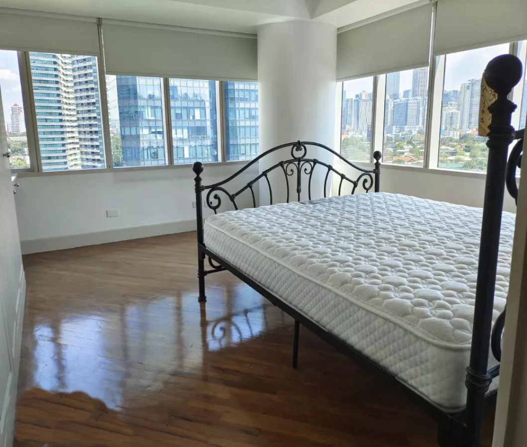 For Lease 3 Bedroom in Hidalgo Place Rockwell Makati02