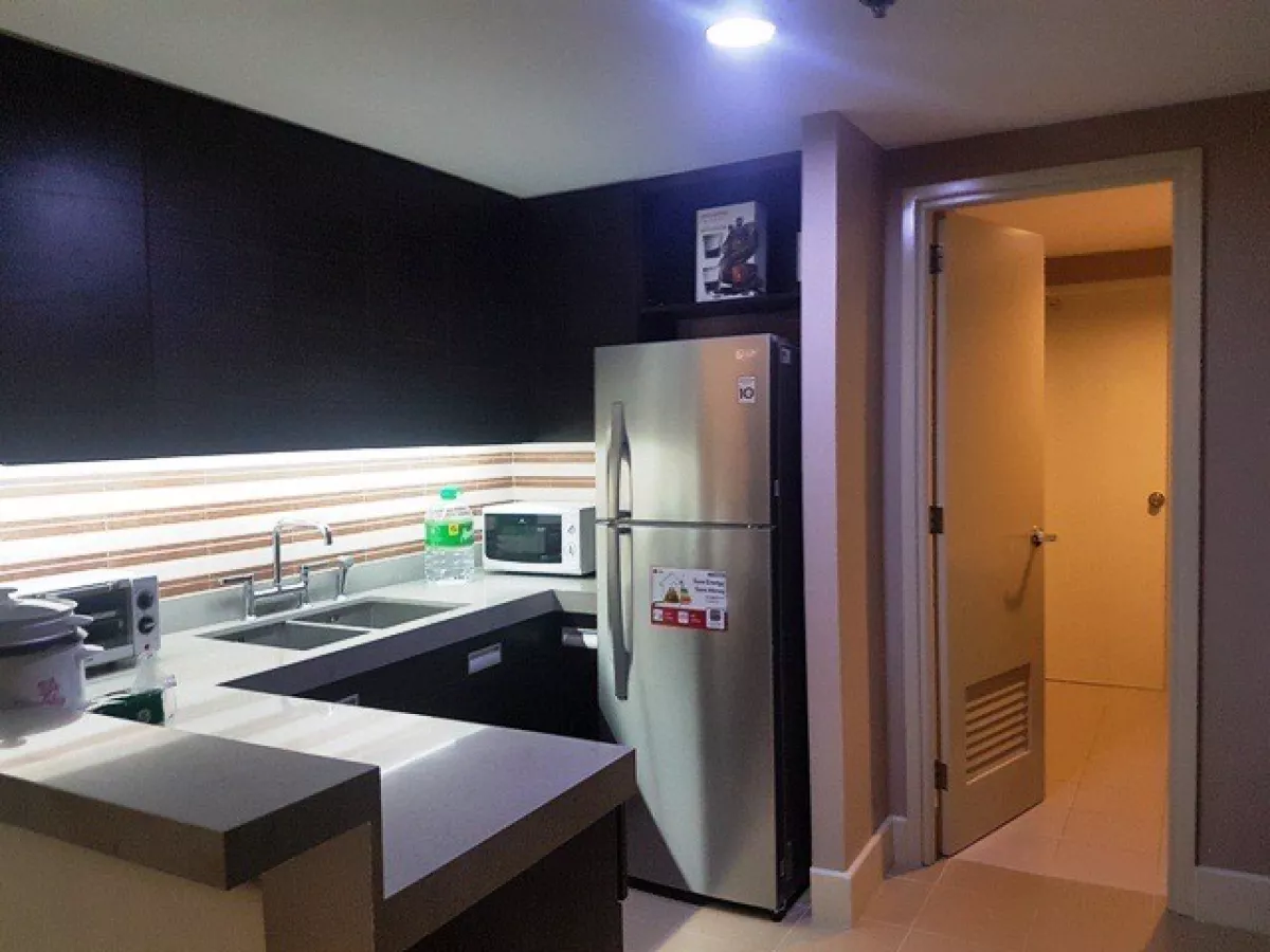 For Lease 2 Bedroom in Edades Tower and Garden Villas Rockwell Makati04