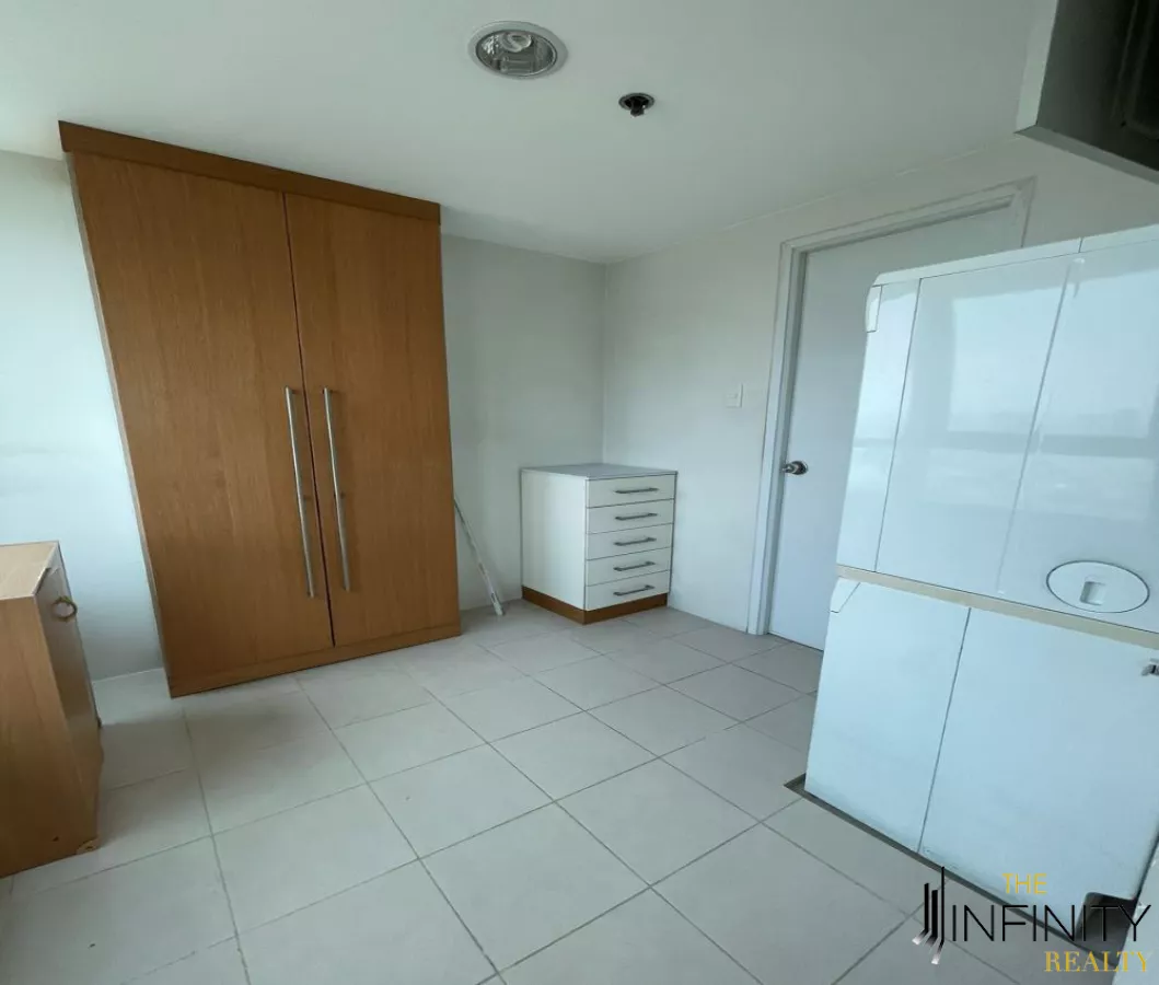 For Lease 3 Bedroom in Edades Tower and Garden Villas Rockwell Makati07