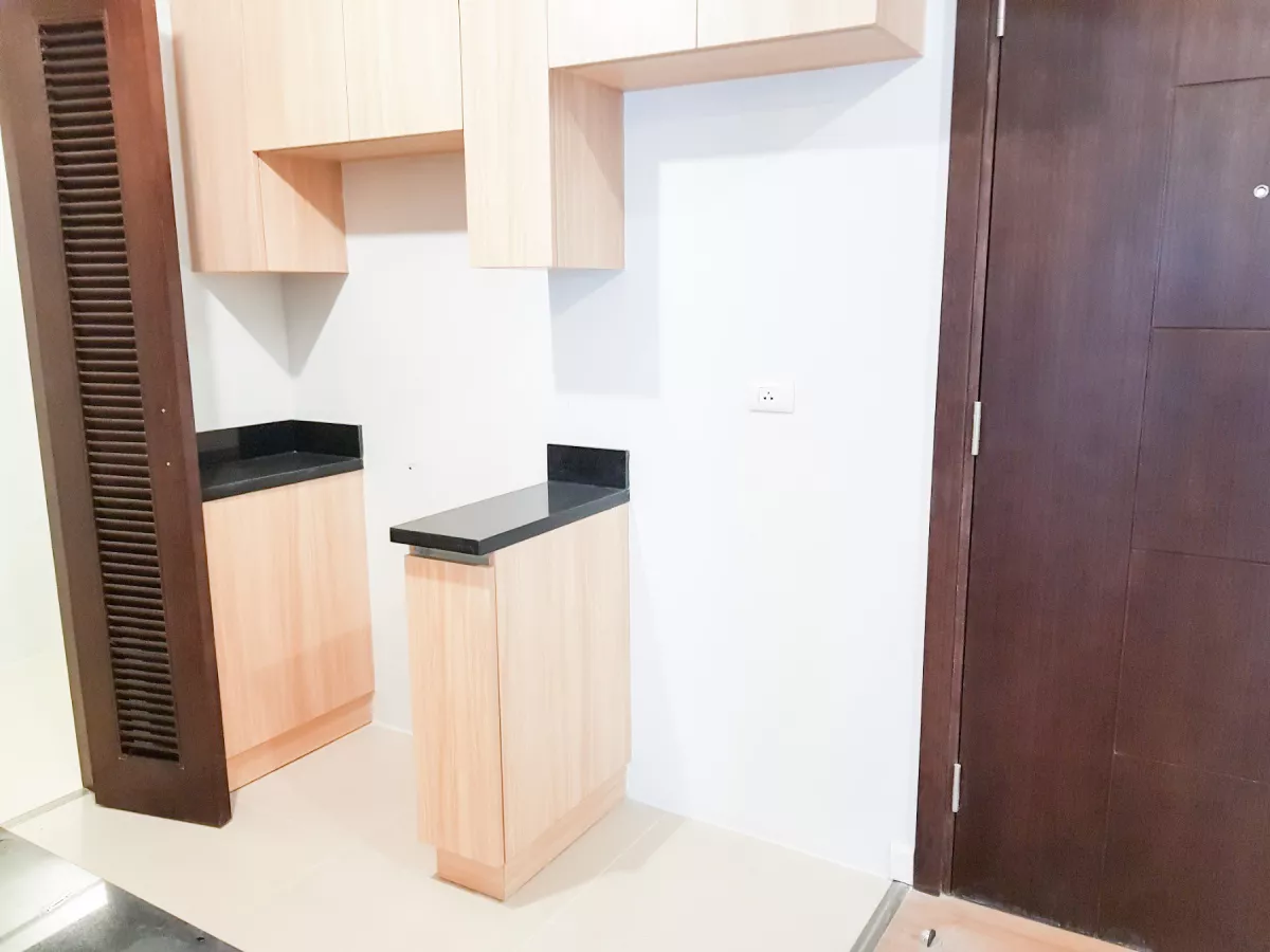 1Bedroom Condominium Unit in BGC For Lease (Bare)06