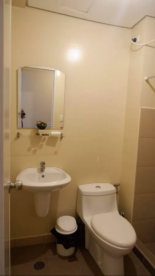 "5F Avida Towers, fully furnished with amenity view"08