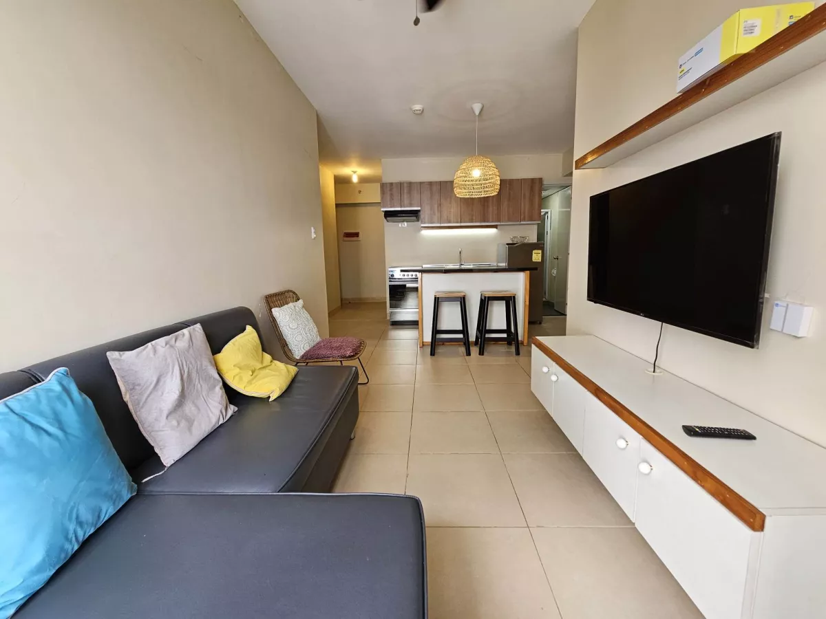 "Condominium For Rent in Cebu : 2-Bedroom Avida Tower- I.T. Park, Lahug Cebu City"06