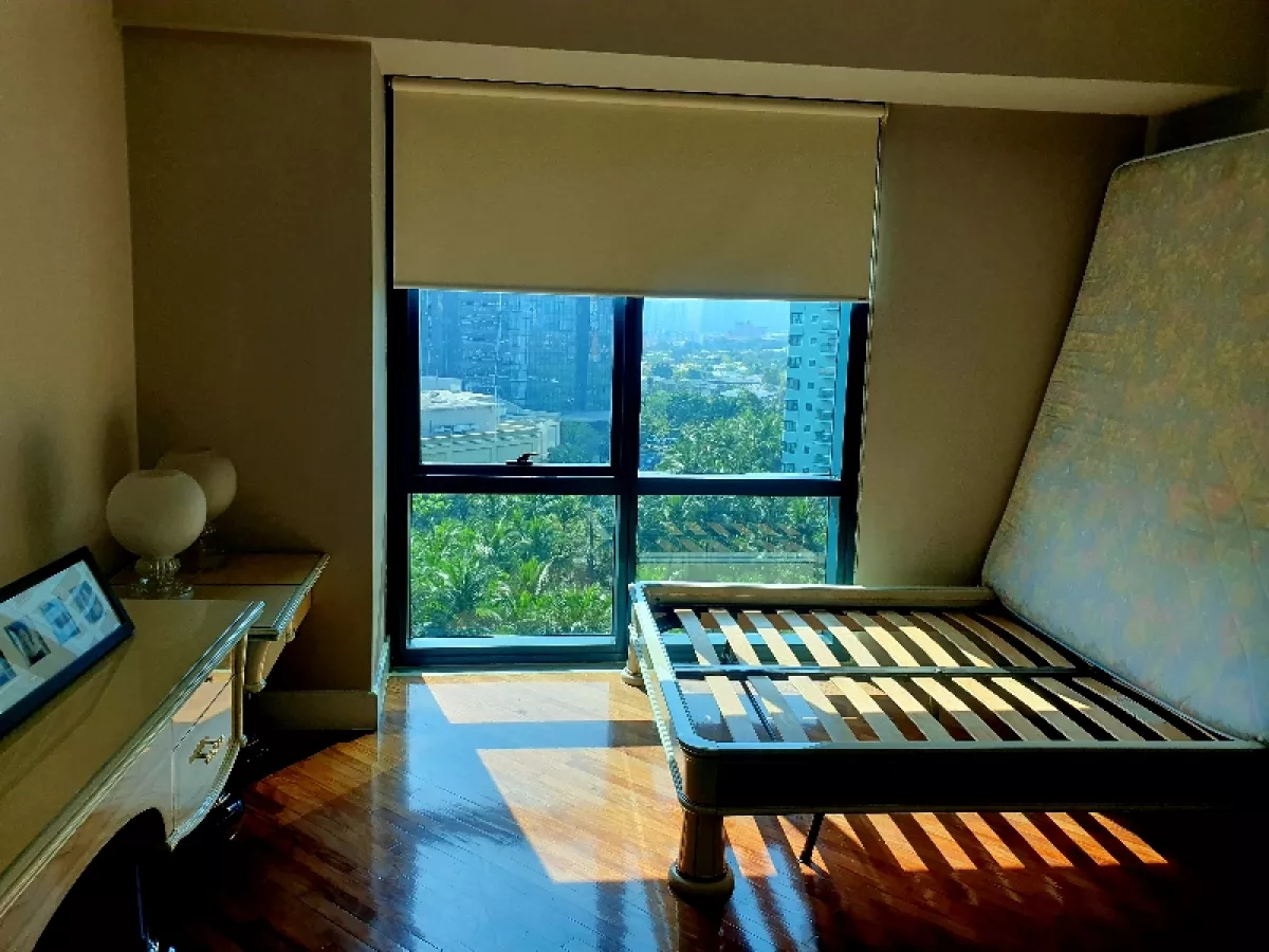 "3BR Condominium unit for Lease at Luna Gardens Rockwell, Makati"08