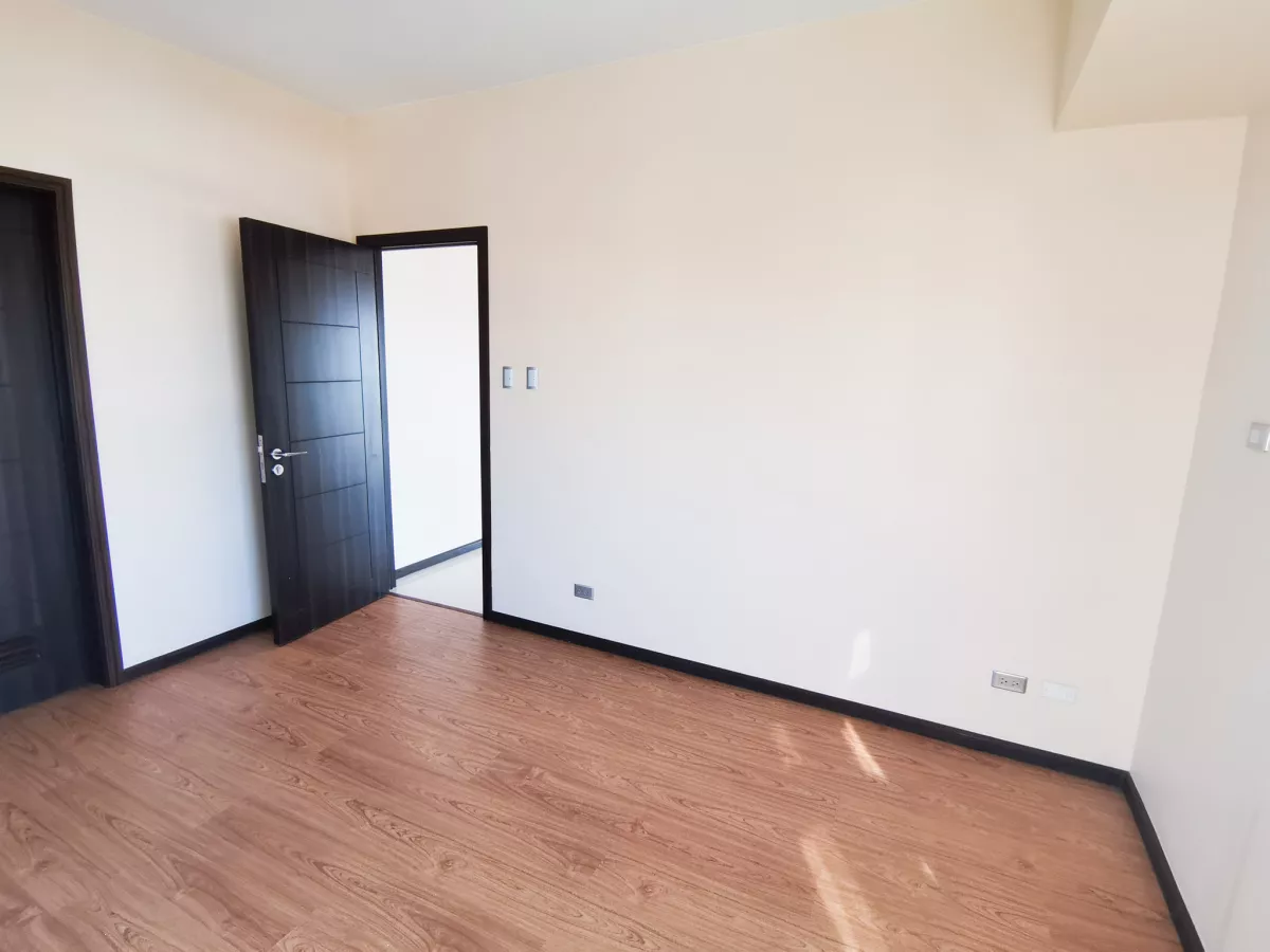 2 BR Condo For Rent at Radiance Manila Bay Roxas Blvd. Pasay07