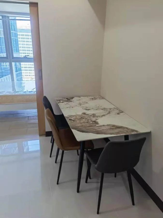 Condominium in Uptown BGC For Rent02