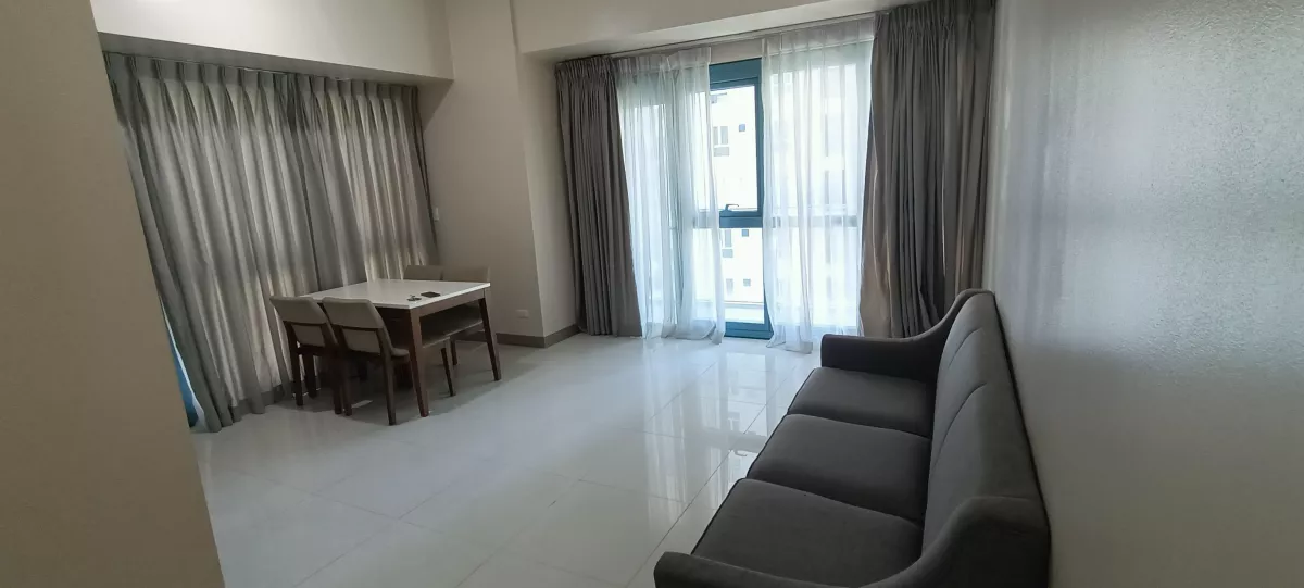 2BR CONDO FOR RENT IN BGC NEAR UPTOWN MALL AND MITSUKOSHI - ONE UPTOWN RESIDENC03