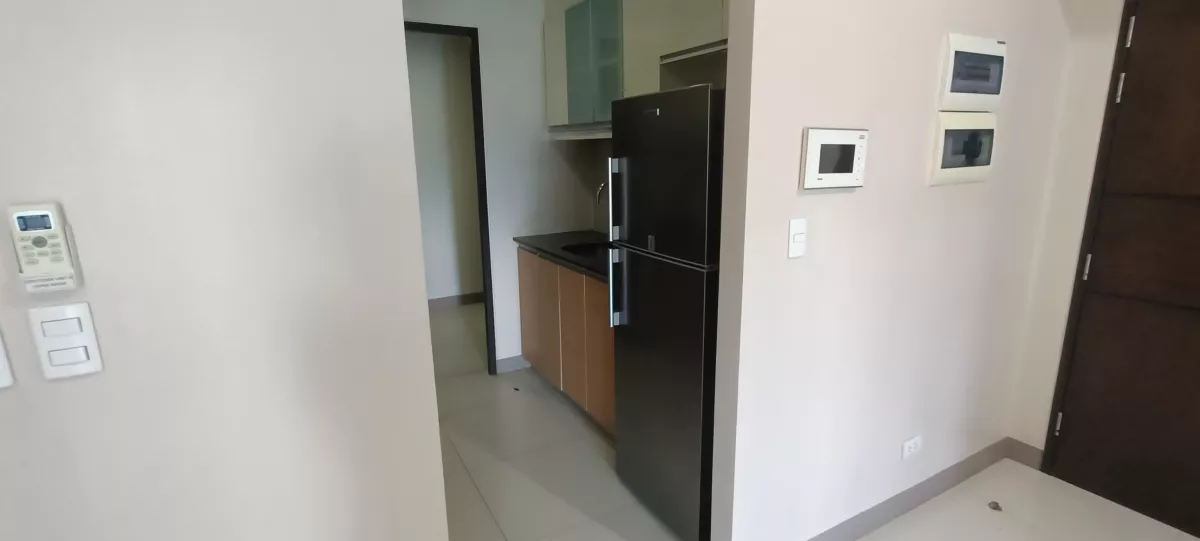 2BR CONDO FOR RENT IN BGC NEAR UPTOWN MALL AND MITSUKOSHI - ONE UPTOWN RESIDENC04