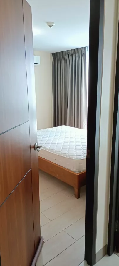 2BR CONDO FOR RENT IN BGC NEAR UPTOWN MALL AND MITSUKOSHI - ONE UPTOWN RESIDENC09