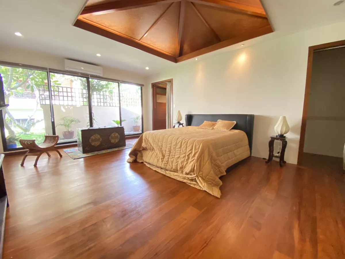 "2 Bedroom Condominium by the Beach For Rent in Lapu-Lapu, Cebu"06