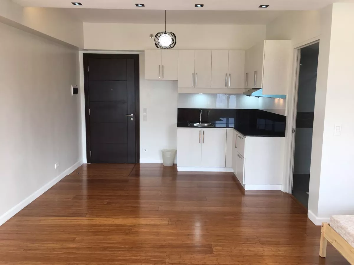 Avida Cityflex condo in Global City Fort Bonifacio For rent Studio 1BR07