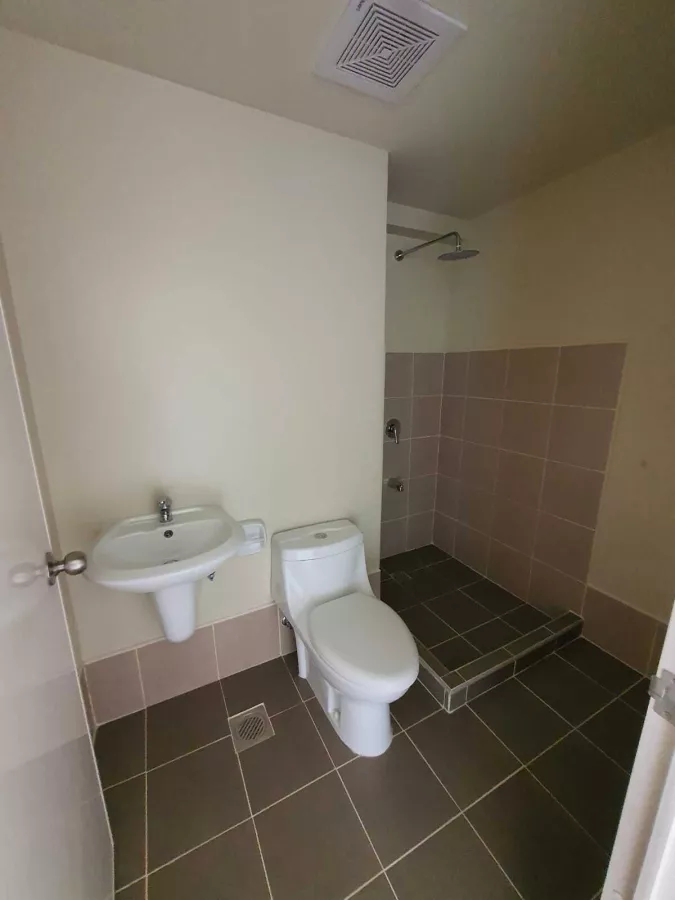 1 Bedroom For Rent at Avida Turf Bonifacio Global City Taguig City06