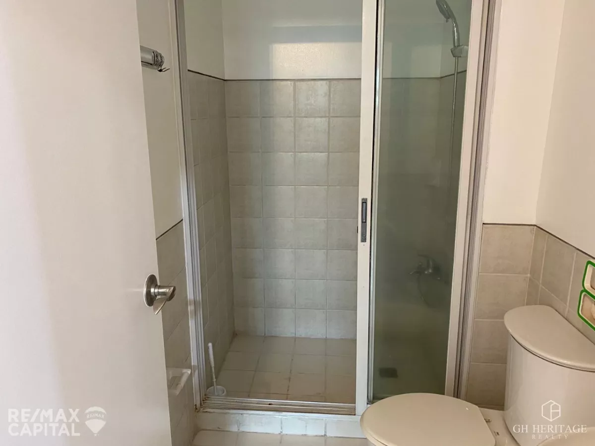For Lease! Fully Furnished Three Bedroom Unit in Two Serendra Belize Tower05