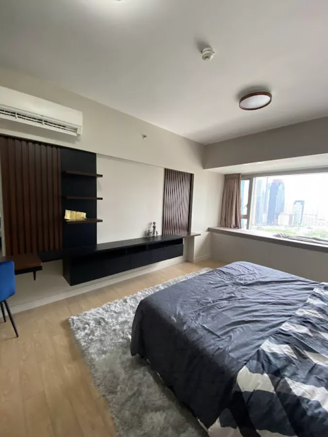 "For Lease - Studio in One Shangri-La Place, Mandaluyong City"02