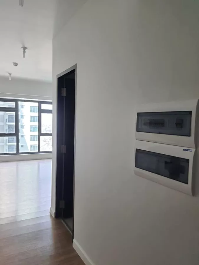 For Rent Solstice 1 Studio Condo Unit in Makati City05