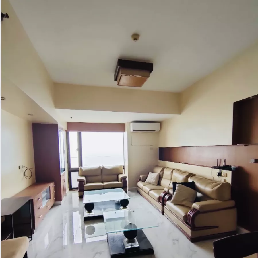 3 bedroom and one parking at Eton Baypark Manila02
