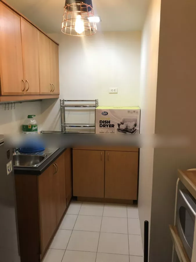 "Semi-Furnished Newly Renovated Condo Unit w/ Parking in BGC, Taguig"03