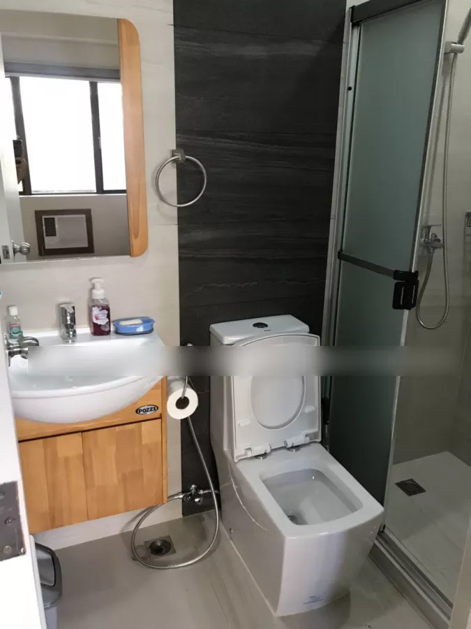 "Semi-Furnished Newly Renovated Condo Unit w/ Parking in BGC, Taguig"06