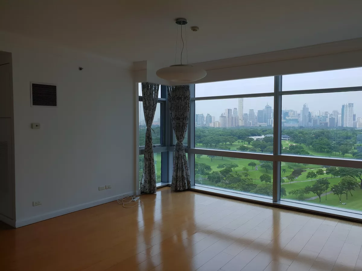Pacific Plaza Towers 3BR Condo Rent BGC04