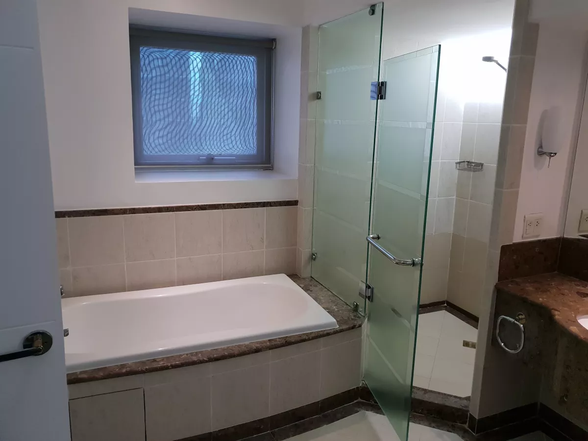 Pacific Plaza Towers 3BR Condo Rent BGC08