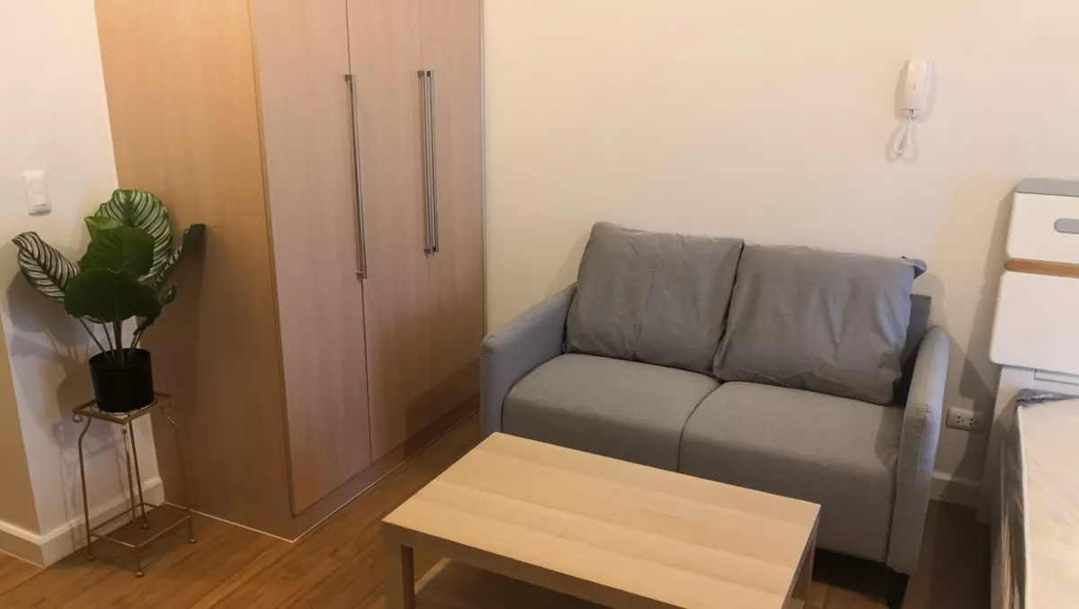 "Studio unit in High Park Tower 2, Vertis North Quezon City For rent"06