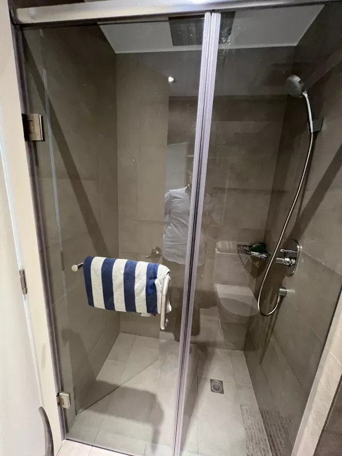 "For Rent One Bedroom Unit at Acqua Residences, Iguazu Tower, Mandaluyong City"07