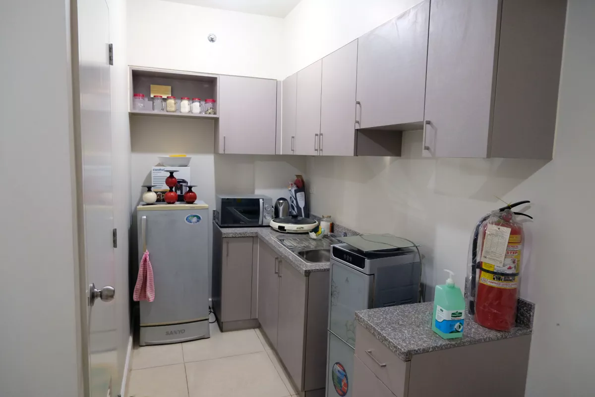 53 BENITEZ 2BR Condo Unit with Parking for Rent in New Manila Quezon City | 221903