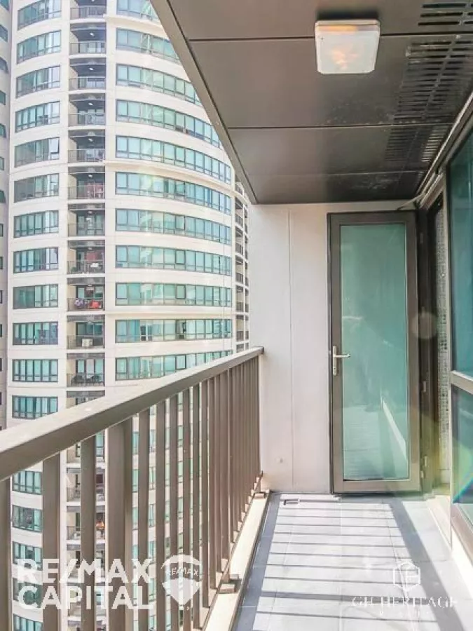 One bedroom unit with den for lease in Joya North Tower07
