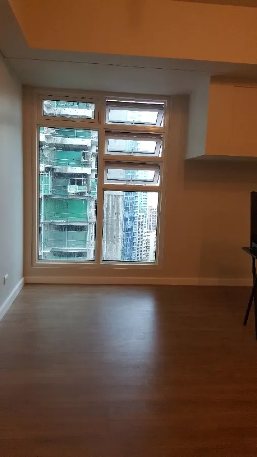 "For Lease Studio Unit at Kroma Tower, Legazpi Village, Makati City"03
