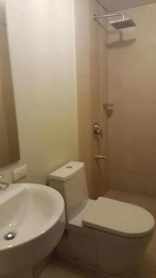 "For Lease Studio Unit at Kroma Tower, Legazpi Village, Makati City"05