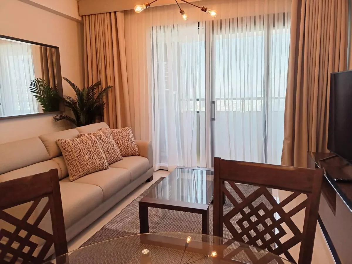 For Rent 1-Bedroom Unit w/ Bathtub & Parking Slot located in Cebu Business Park03
