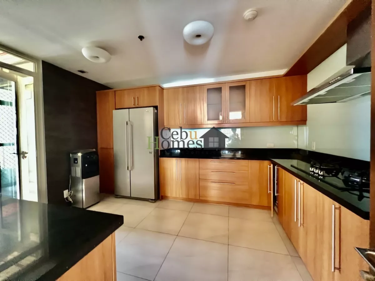 Nicely Furnished 2 Bedroom Condo at Citylights for Rent09