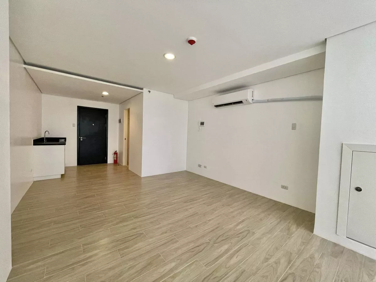 "For Rent - Brand New, Home-Office Studio w/  Parking in Meridian near Ayala Cebu"08