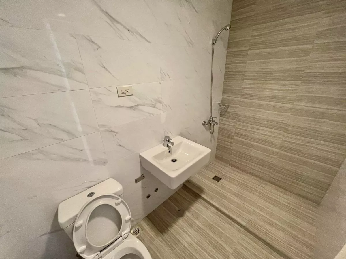 "For Rent - Brand New, Home-Office Studio w/  Parking in Meridian near Ayala Cebu"10