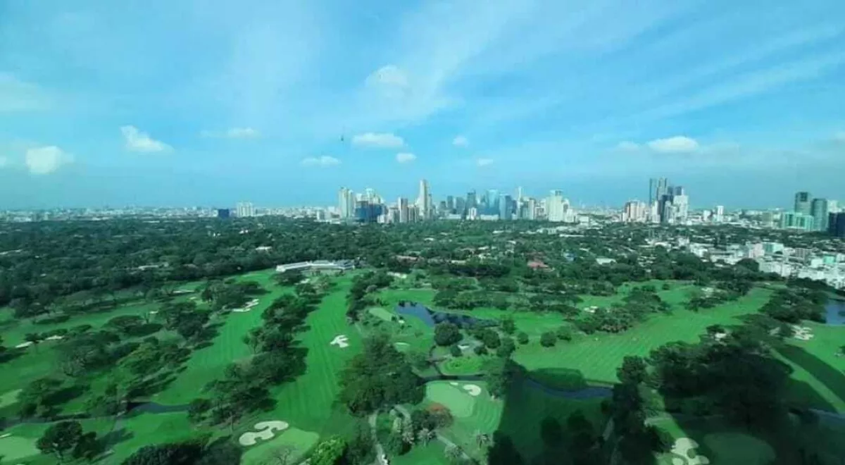 "2 Bedroom Condo for Rent at Golf View 8 Forbestown BGC, Taguig"02