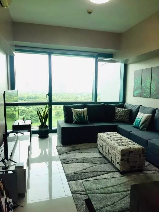 "2 Bedroom Condo for Rent at Golf View 8 Forbestown BGC, Taguig"04