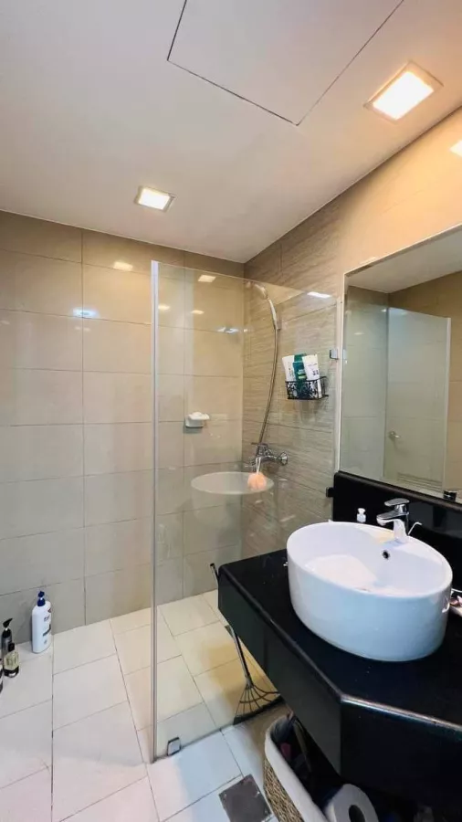 "2 Bedroom Condo for Rent at Golf View 8 Forbestown BGC, Taguig"08