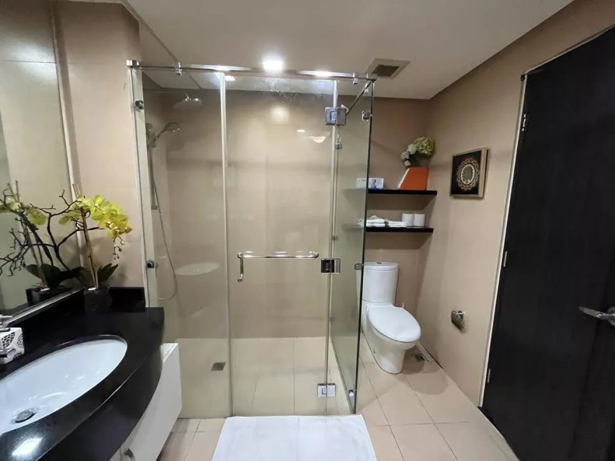 One Serendra For Rent Condo in BGC09