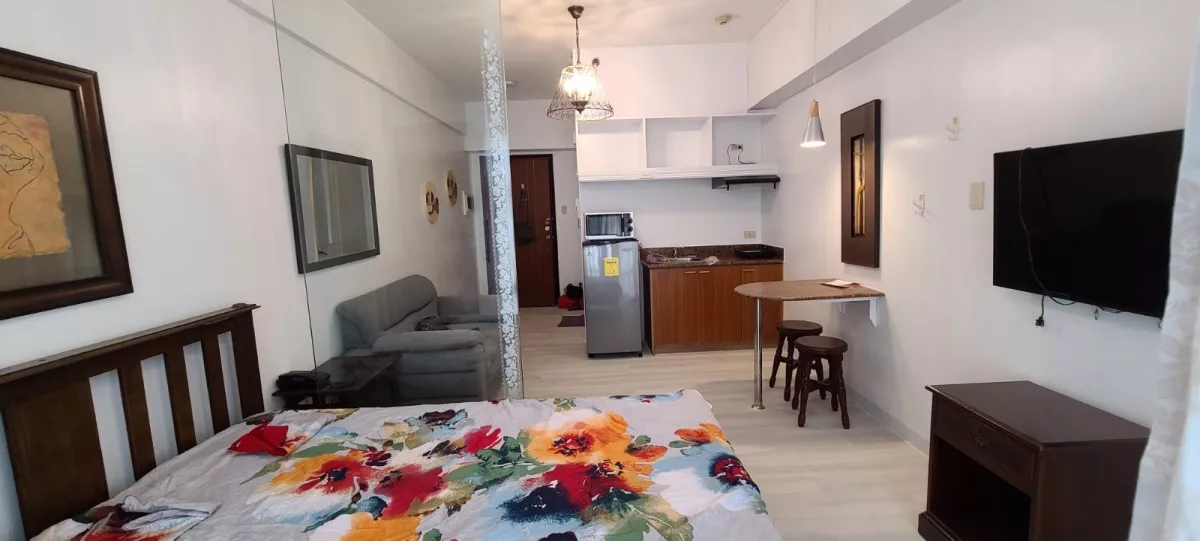 "1 bedroom condo unit for rent in Pio Del Pilar, Makati at The Oriental Place"02