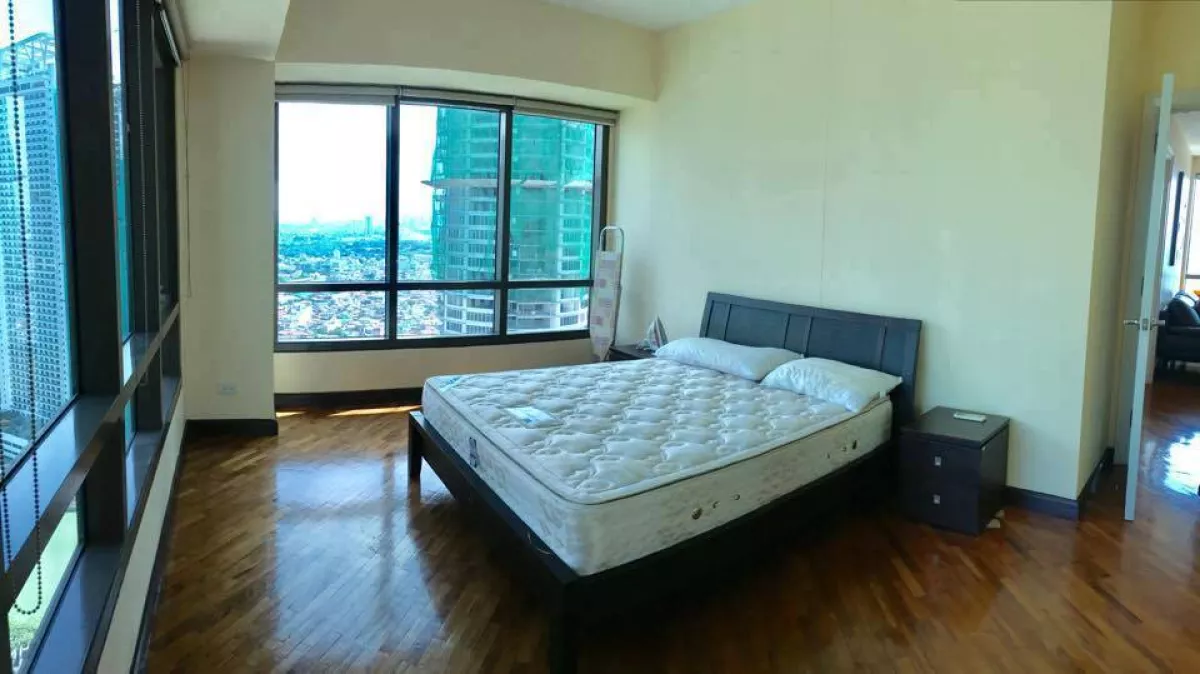For Lease 3 Bedroom in Joya North Rockwell Makati01